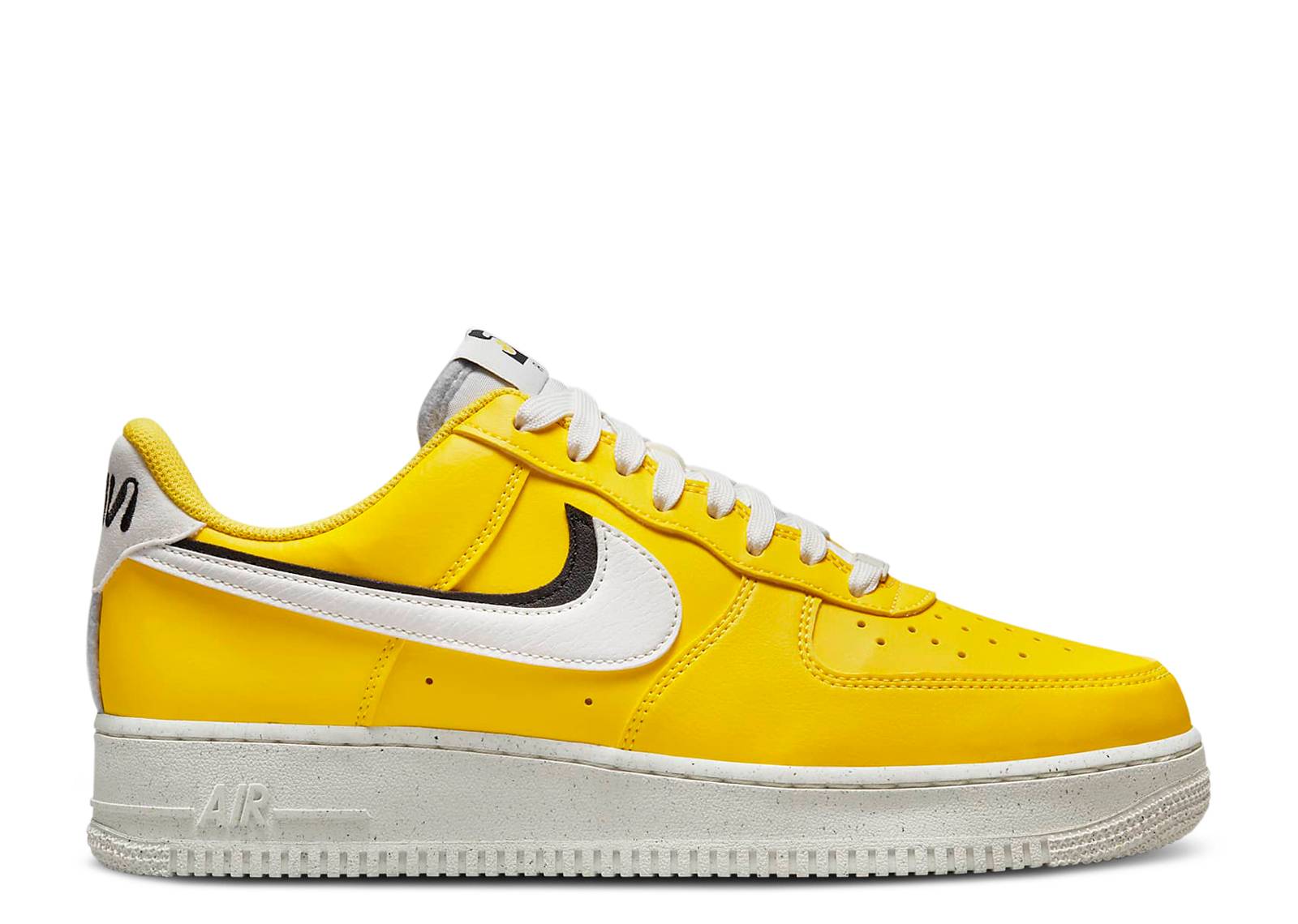Air Force 1 '07 LV8 '82 - Tour Yellow'