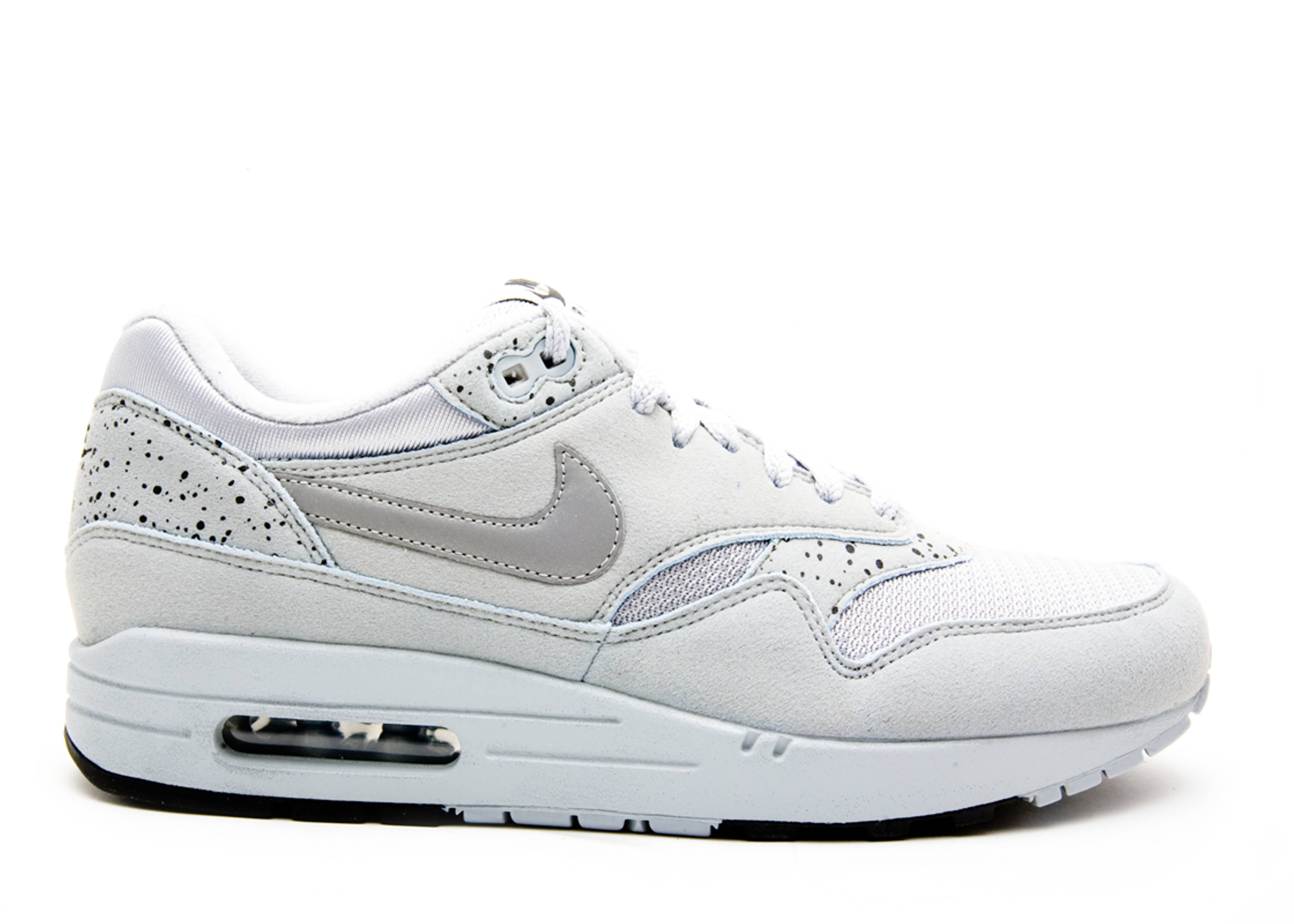 Air Max 1 'Try On'