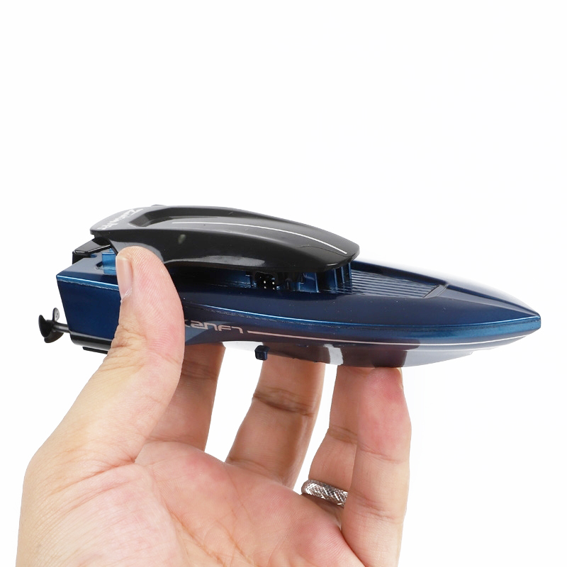 Mini RC Boats High Speed Electronic Remote Control Racing Ship with Led Light Children Competition Water Toys for Kids Gifts